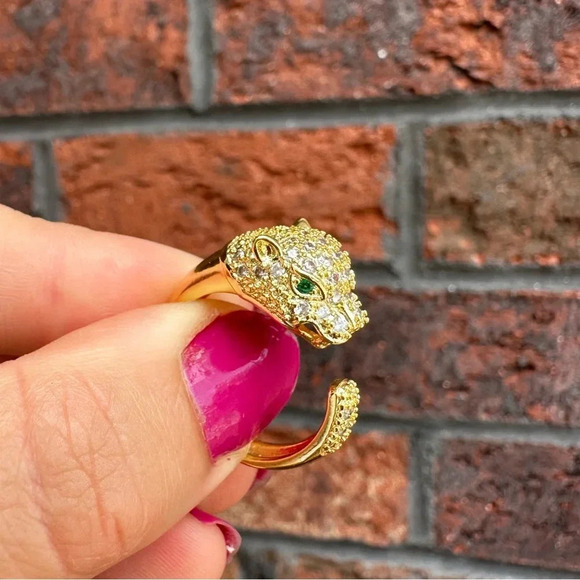 Panthere Silver Crystal Ring - Picture 6 of 17